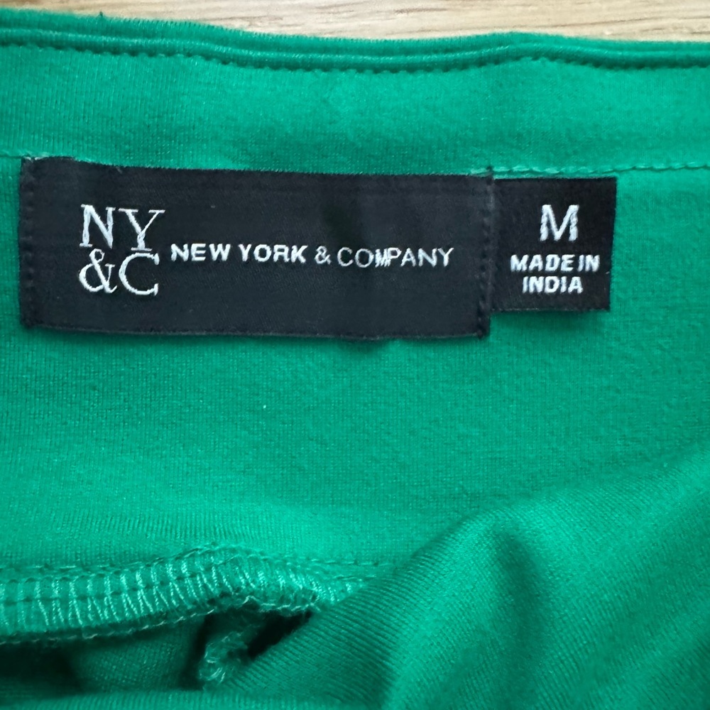 New York & Company Vibrant Green Pants